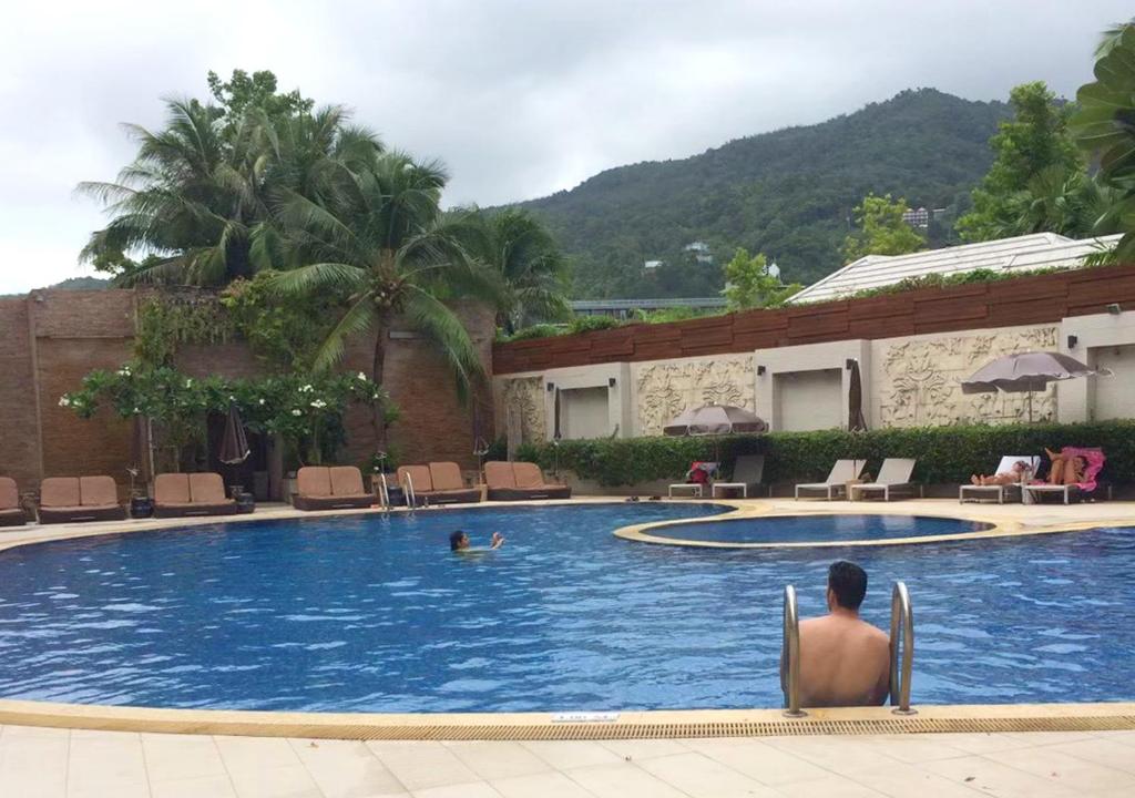 Studio Sea View Patong photo