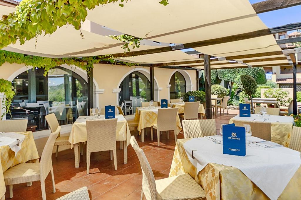 Restaurant, Colonna Beach Hotel & Residence in Marinella