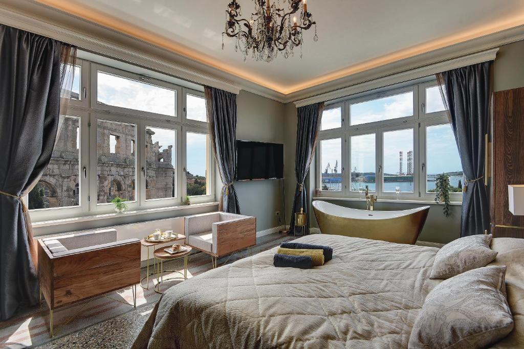 Arena & Sea View Luxurious Residence photo