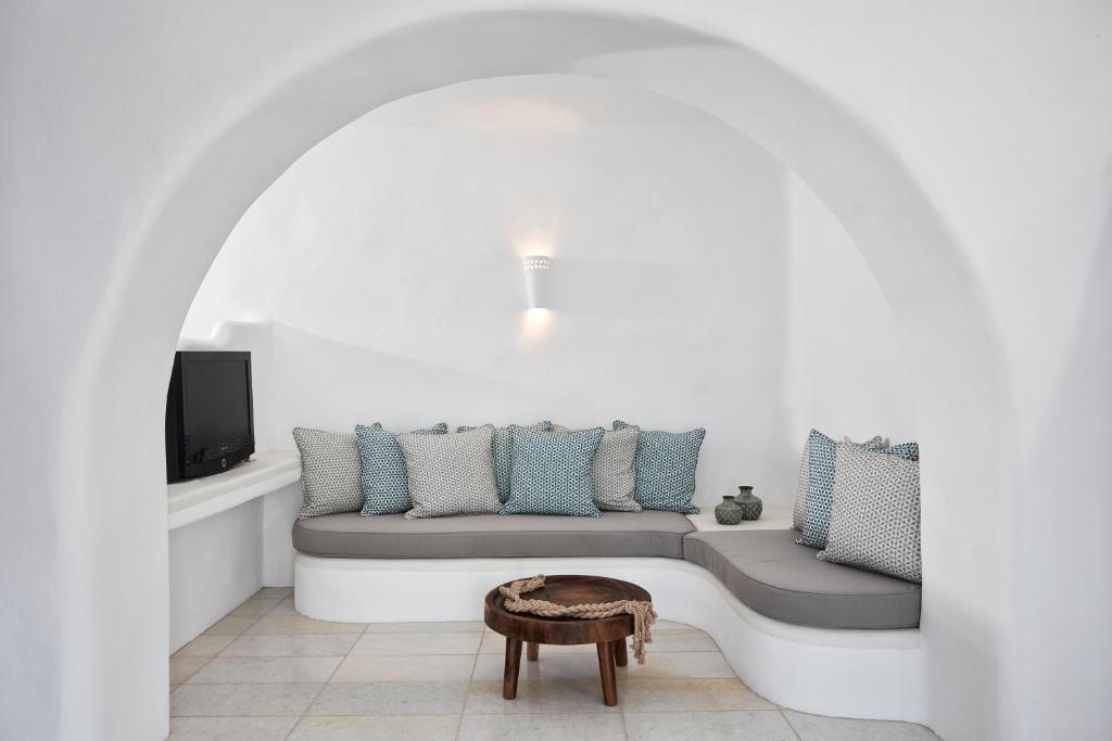 VOTSALO - Semi Based Studio with Indoor Garden - Part Of White Dunes Luxury Boutique Hotel, Nausa