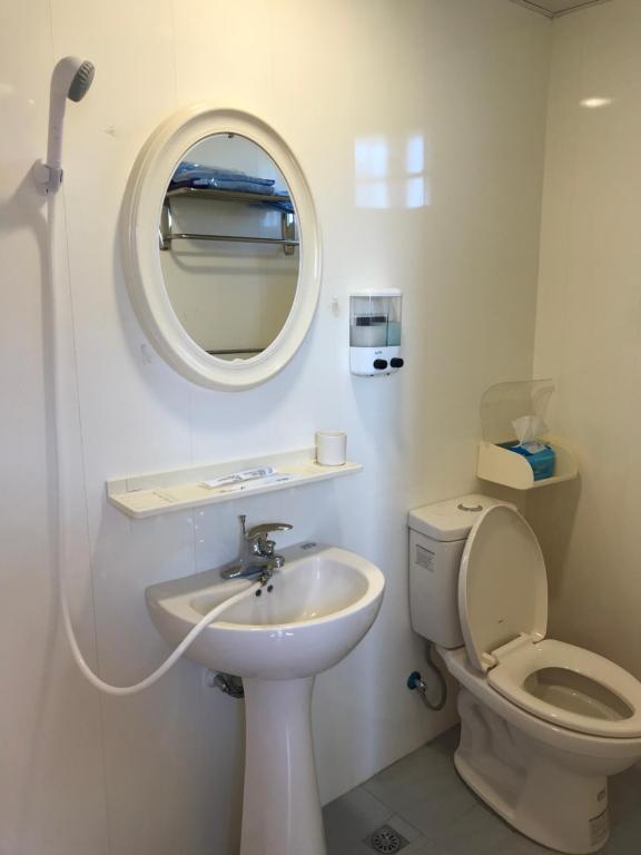 Komei Container Homestay photo