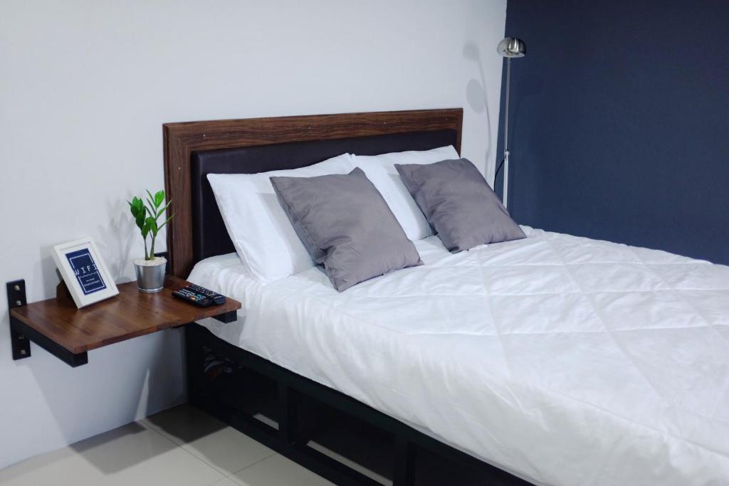 The room Apartment 전경