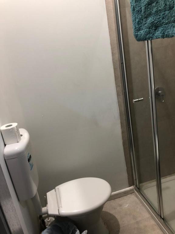 Melbourne short stay - Caulfield station, Monash Uni photo