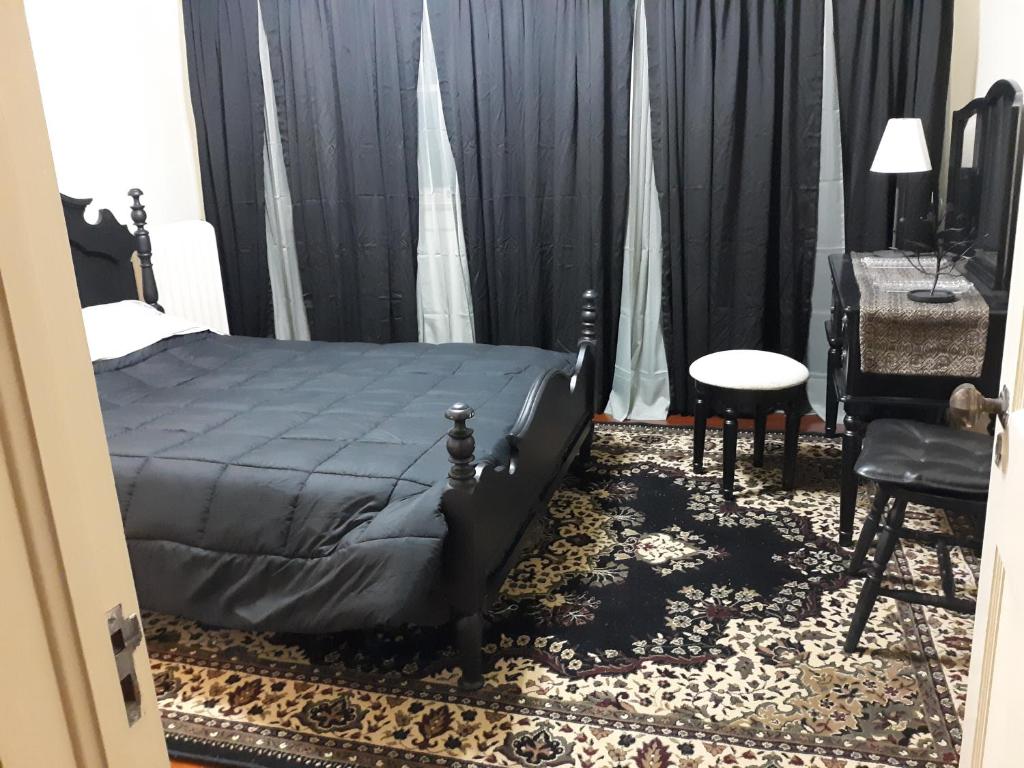 Harriott House: The Winter Room