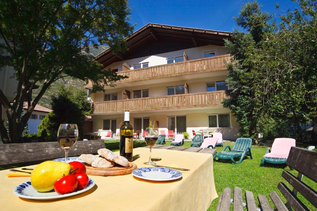 Alpina Residence photo