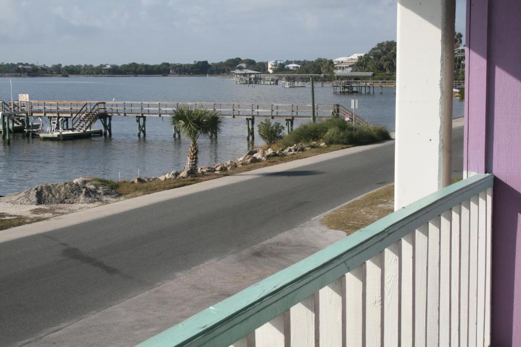 Popular attractions Area Nearby Property