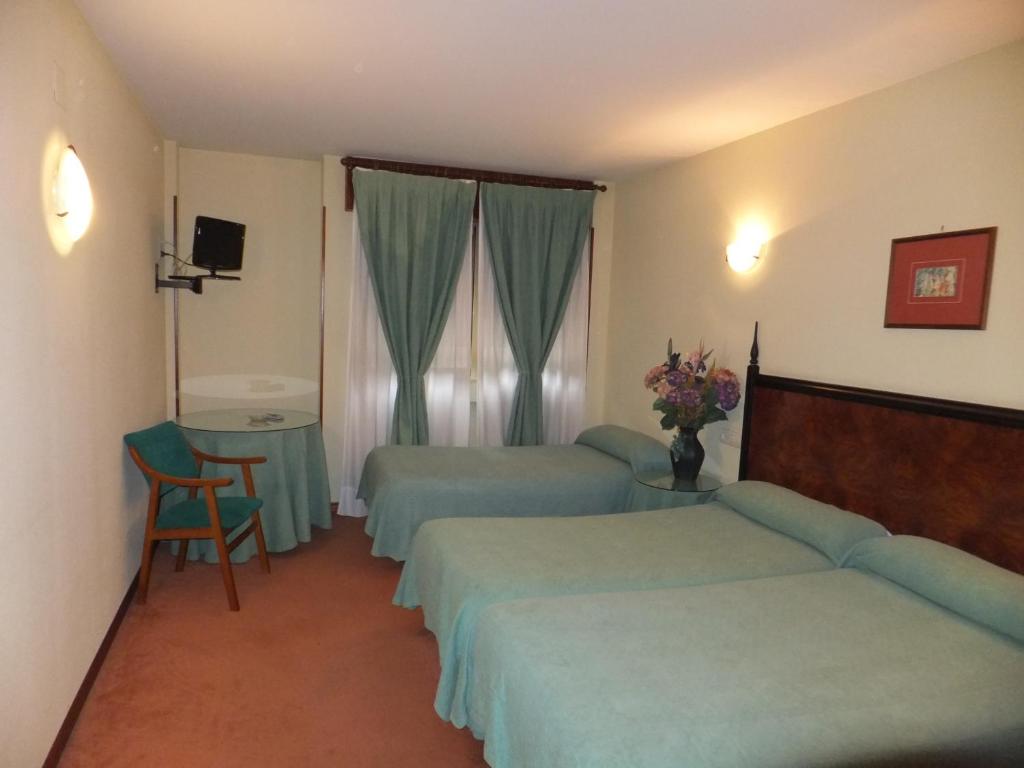 Hotel Canal photo