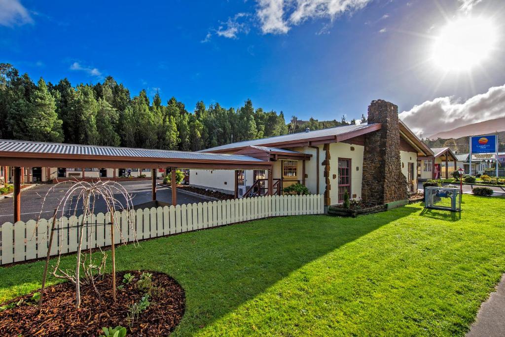 Gold Rush Inn 객실 내부