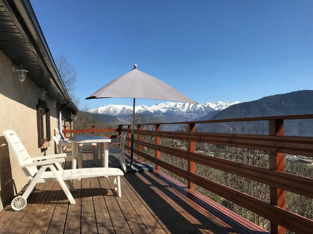 Maison pour 6 personnes avec vue sur le lac de Monteynard !