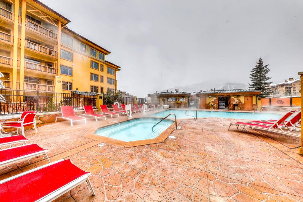 Sundial Lodge photo