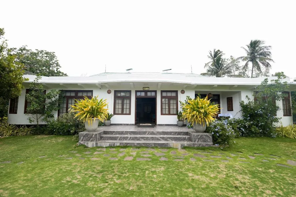 Man Mountain Villa, hotel in Matale