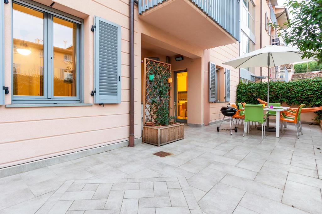 Colorful Boccaccio Apartment photo