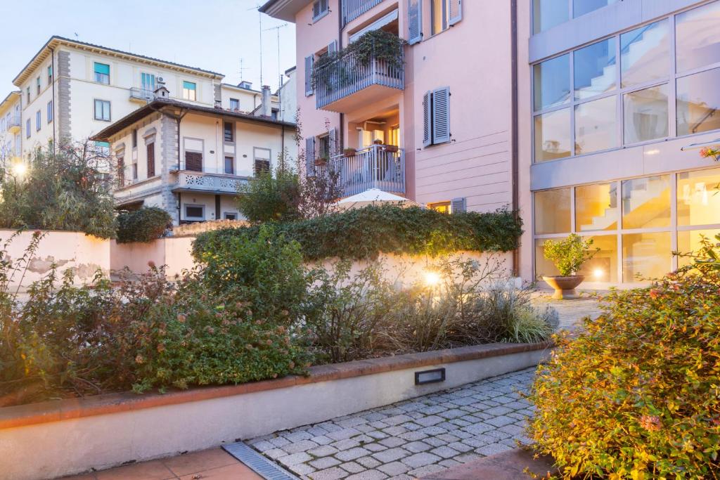 Colorful Boccaccio Apartment photo
