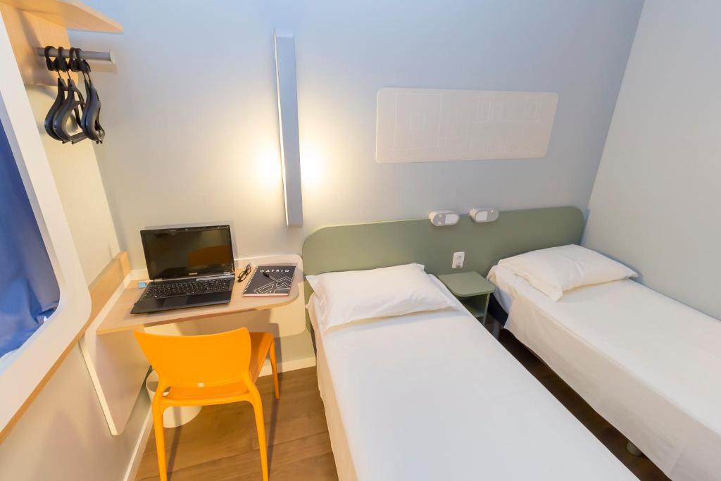 ibis budget Blumenau photo