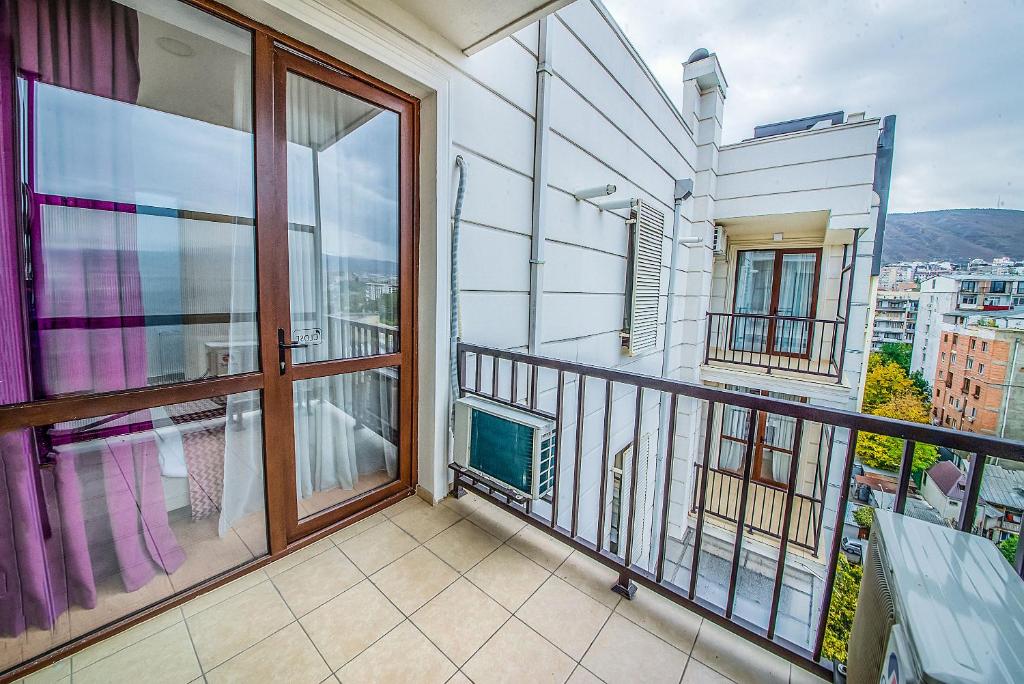 BFG Suites Apartments photo