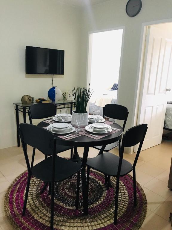 Patrik & Bella's Private Condo A220