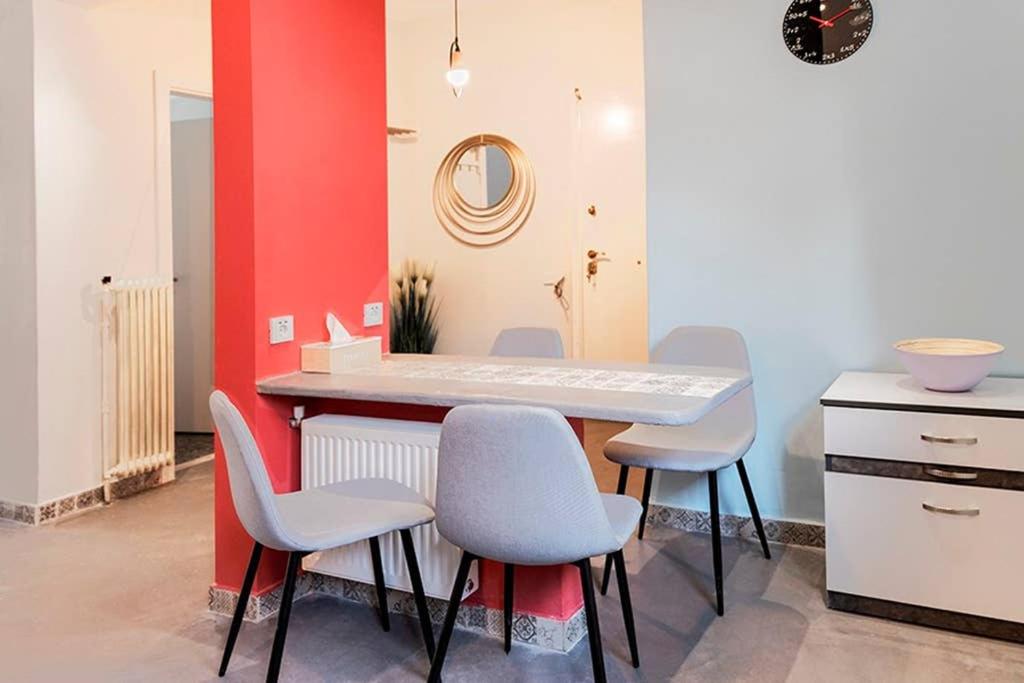 Vasilis Thissio Petralona 3d floor 55sqm, Atény