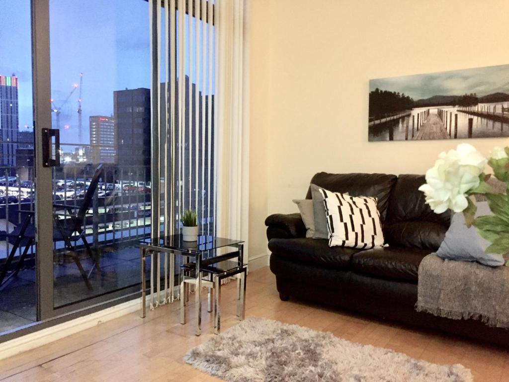 GREEN PLAZA - Serviced Apartment