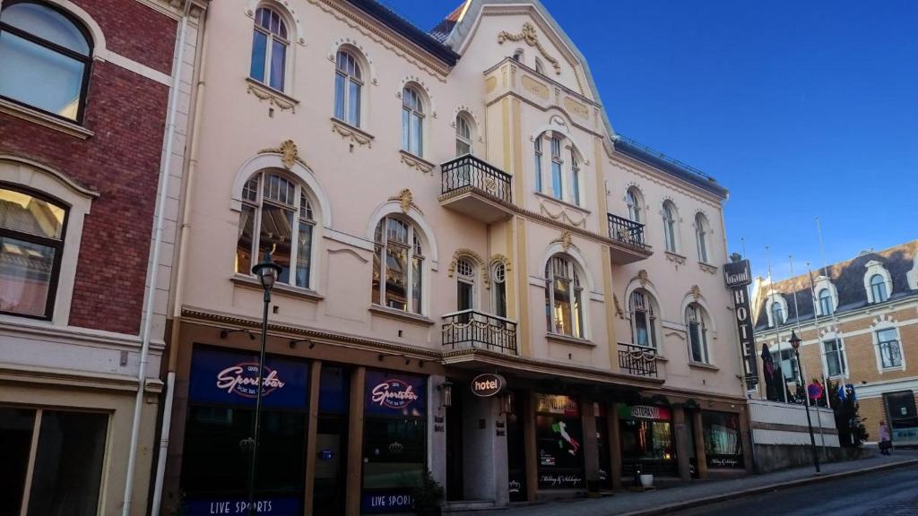 Grand Hotel Hønefoss photo