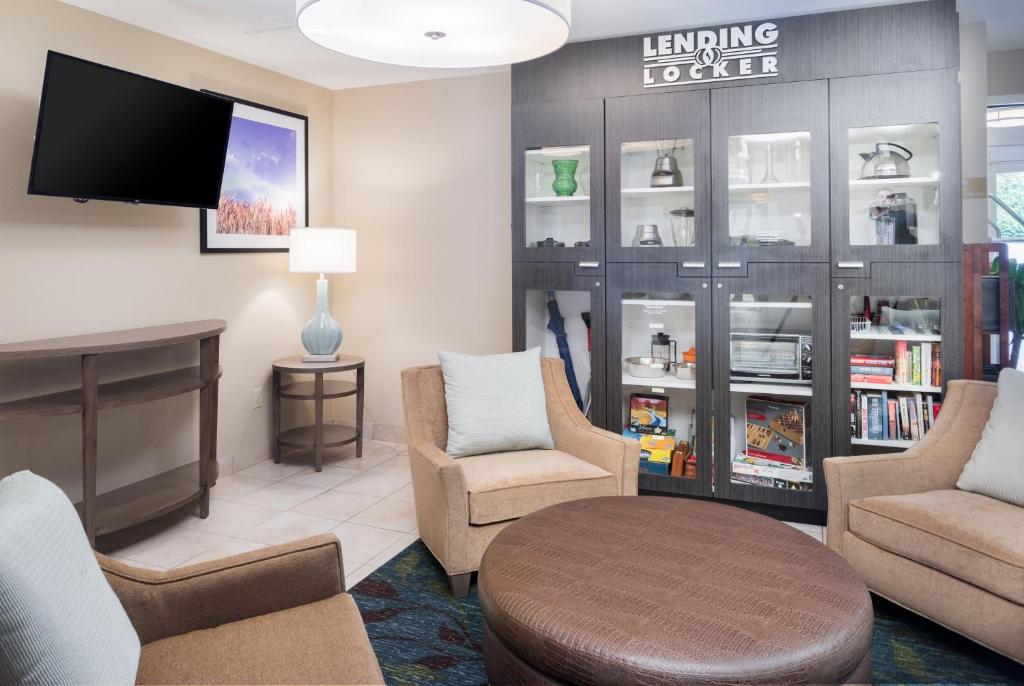 Candlewood Suites Olympia/Lacey Hotel photo