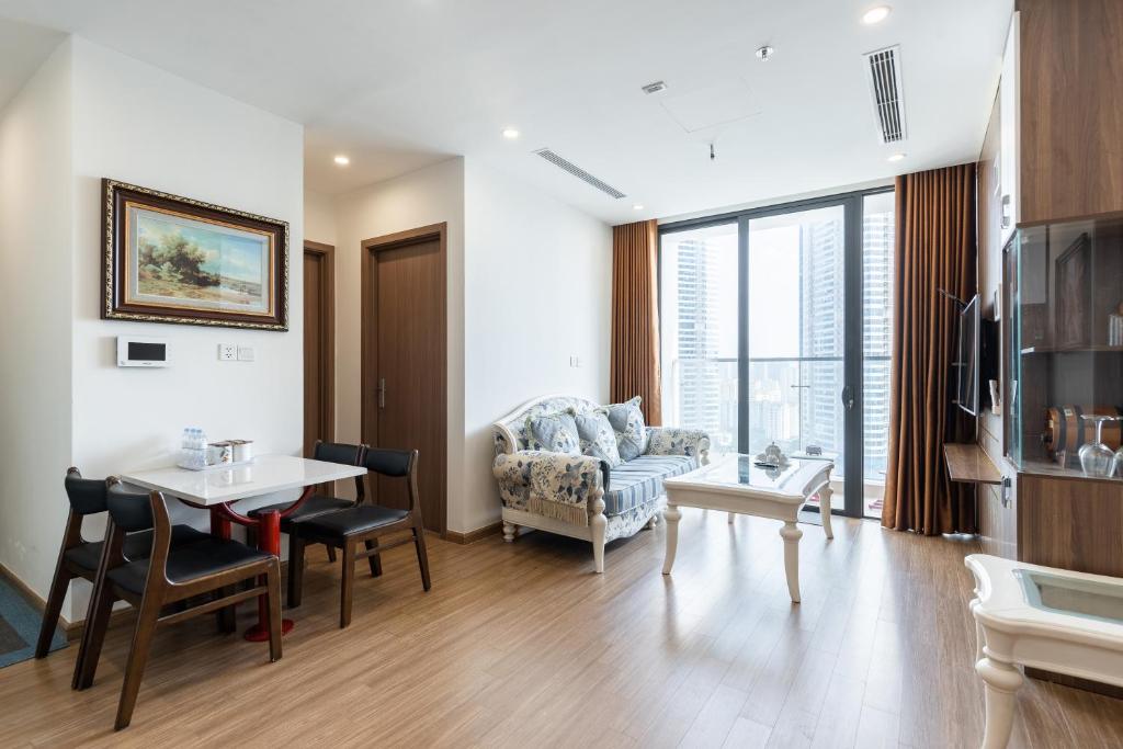 Luxury Apartment Vinhomes Skylake photo