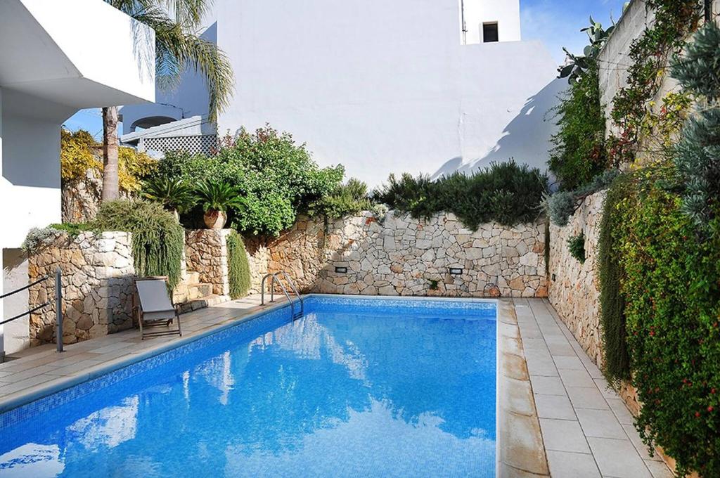 Apartment 3 With Pool And Sea View, Santa Maria al Bagno