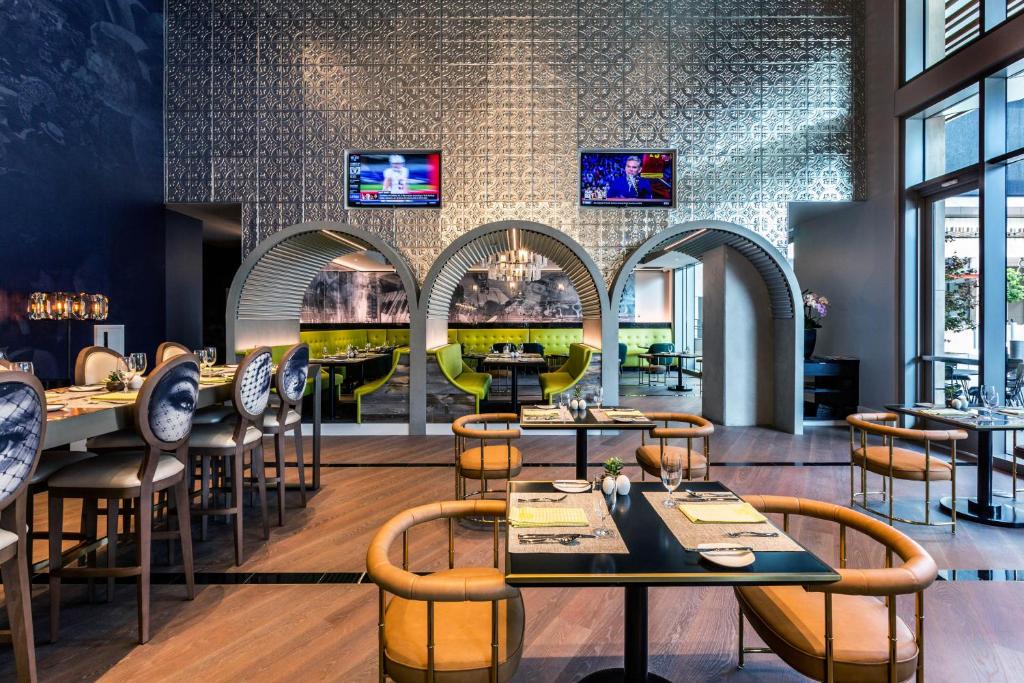 Hotel Indigo Dining