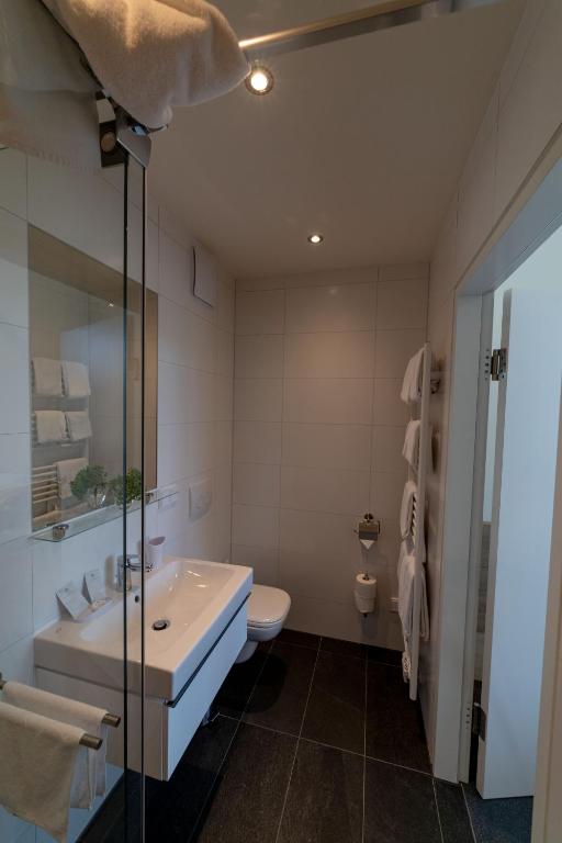TT-ROOMS - kontaktlos mit Self Check-in photo