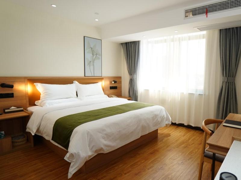 GreenTree Inn Liu'an G312 National Highway Golden Sun Car City photo