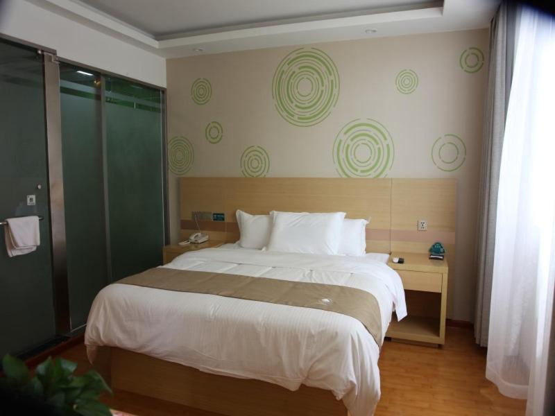 GreenTree Inn Zaozhuang High-speed Train Station Express Hotel photo