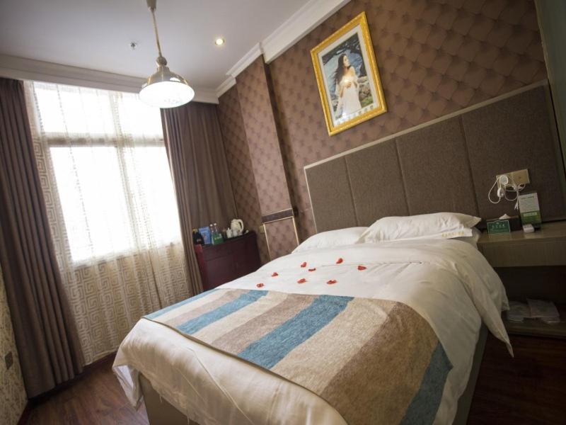 GreenTree Alliance Hotel Chongqing Qianjiang County Wuling Shui'an Jiaotong Xi Road photo