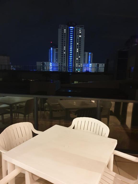 Sue Beacon Rock, Durban