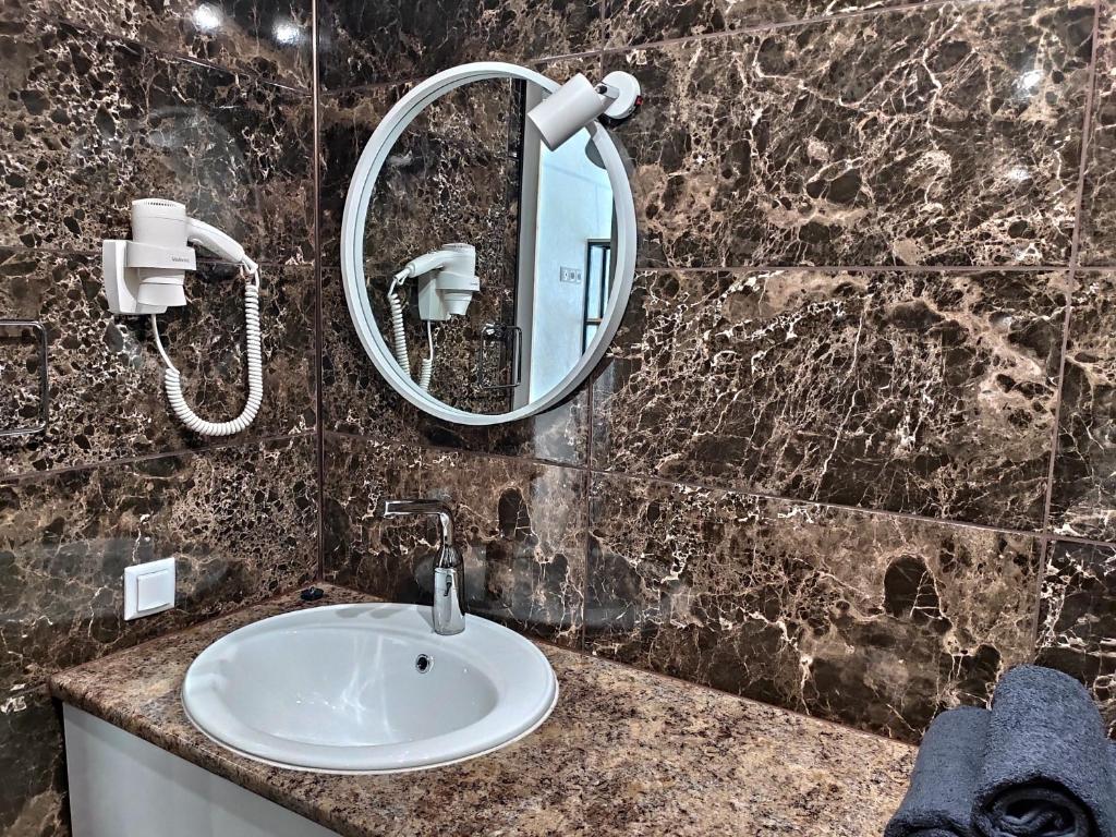 Loft возле парка, стадиона и озера — Hotel in Ivano-Frankivsk