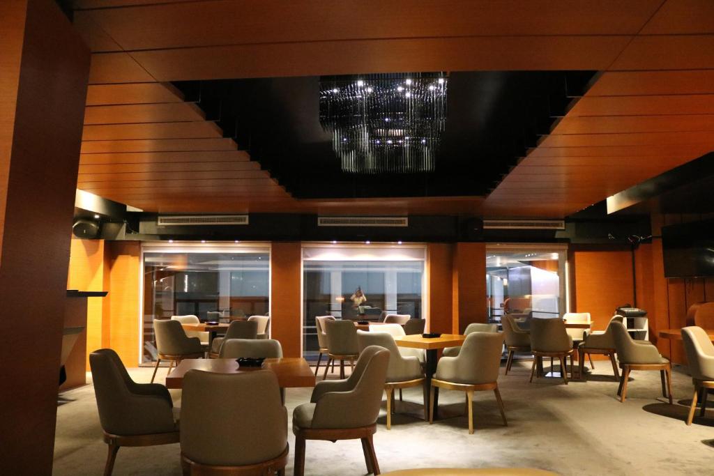 Μπυραρία/Σαλόνι