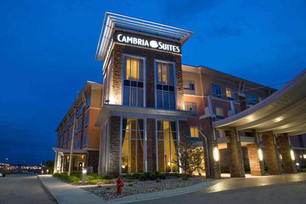 Cambria Hotel Rapid City Photo 44