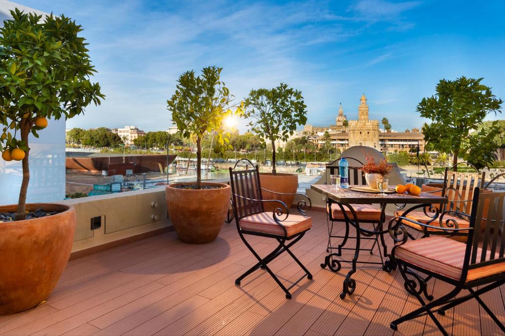 Casa de Triana Luxury Suites by Casa del Poeta photo