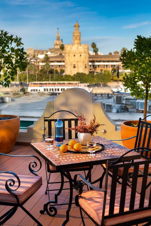 Casa de Triana Luxury Suites by Casa del Poeta photo