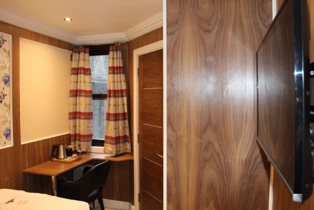 Cheshire Hotel photo