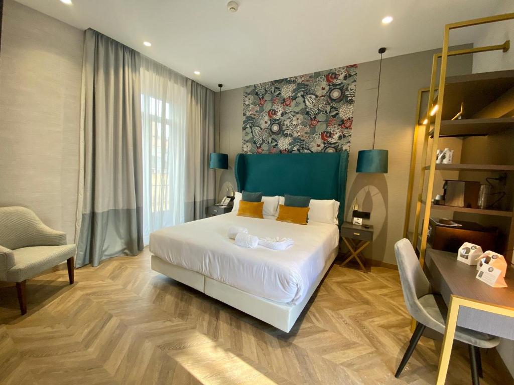 Soho Boutique Sevilla — Hotel rooms in Seville, Andalusia