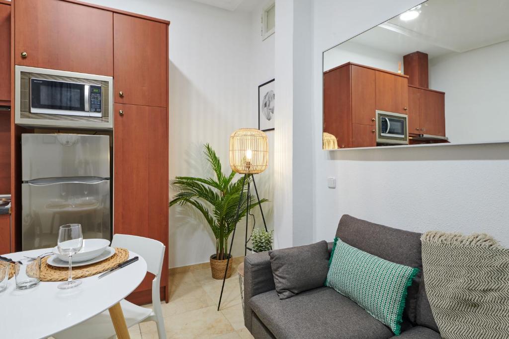 LEEWAYS APARTMENT in GRAN VÍA XIV - 3