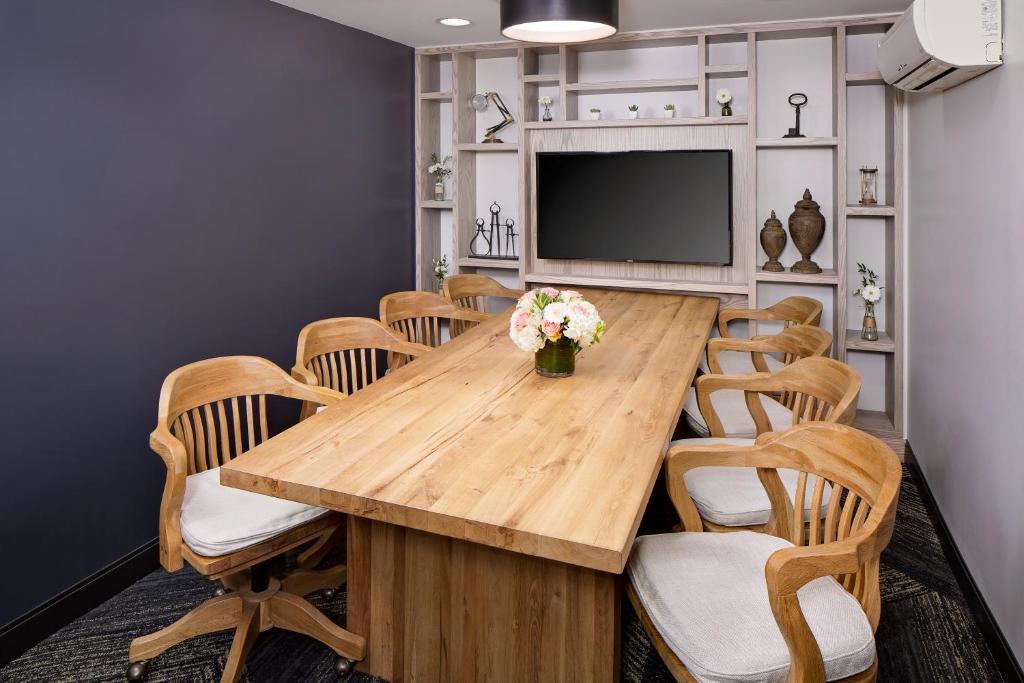 Hotel Indigo Boston Garden By IHG