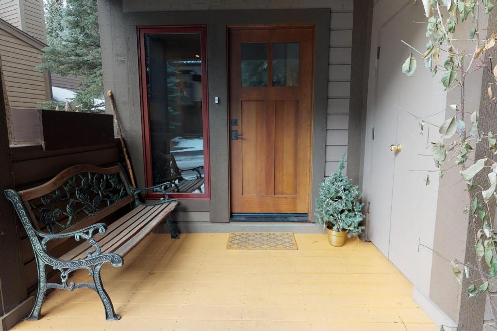 Meadow Drive 18, West Vail