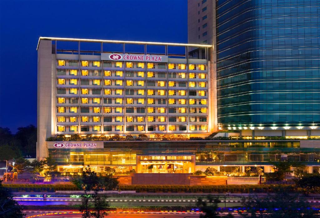 Ahmedabad Hotels with a Bathtub in Your Bathroom