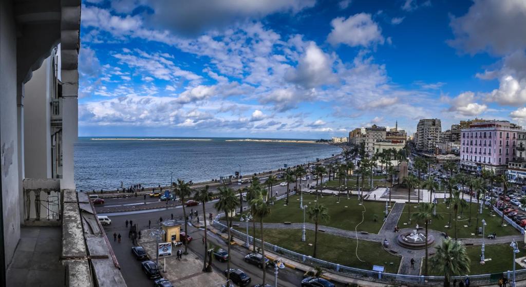 Exterior view, Acropole Hotel in Alexandria