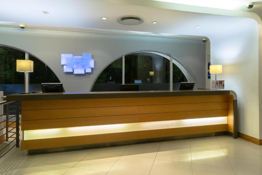 Holiday Inn Express Cape Town City Centre Photo 3