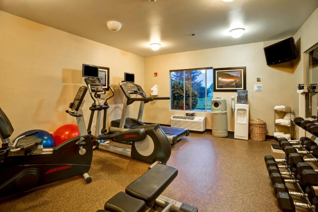 Holiday Inn Express Hotel & Suites Christiansburg photo