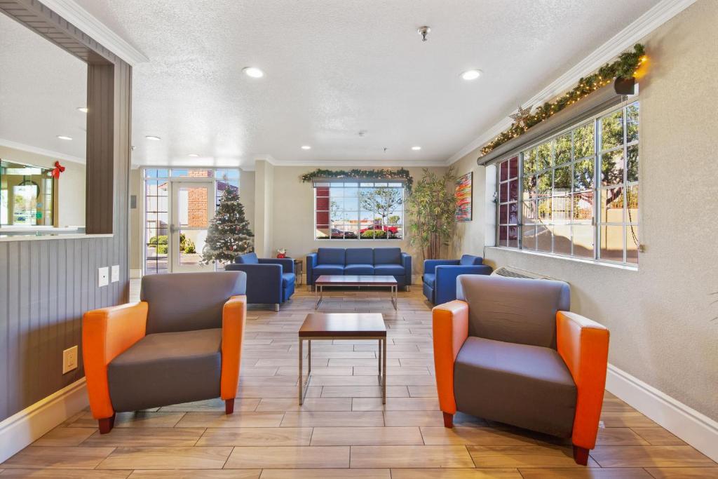 SureStay Hotel by Best Western Fontana photo