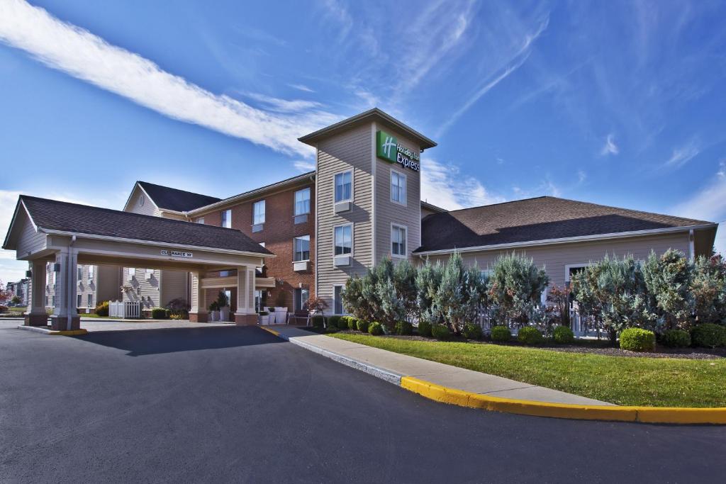 Holiday Inn Express Hotel & Suites Columbus Southeast photo