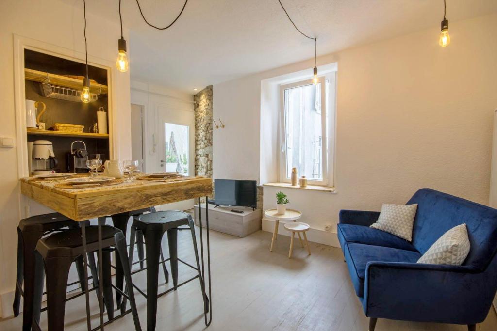 TY LAUMANN sur le PORT petite maison avec jardin - Parking gratuit - 3