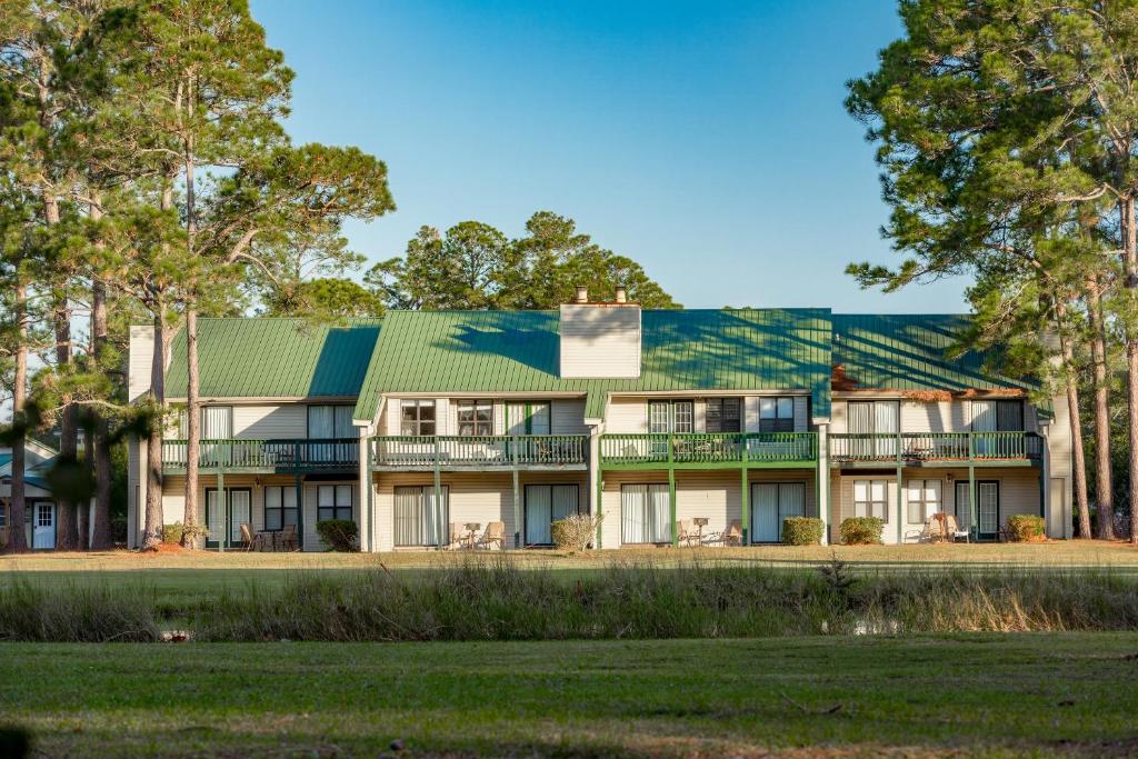 Crown Resorts at Hickory Hills — Hotel in Gautier (MS)